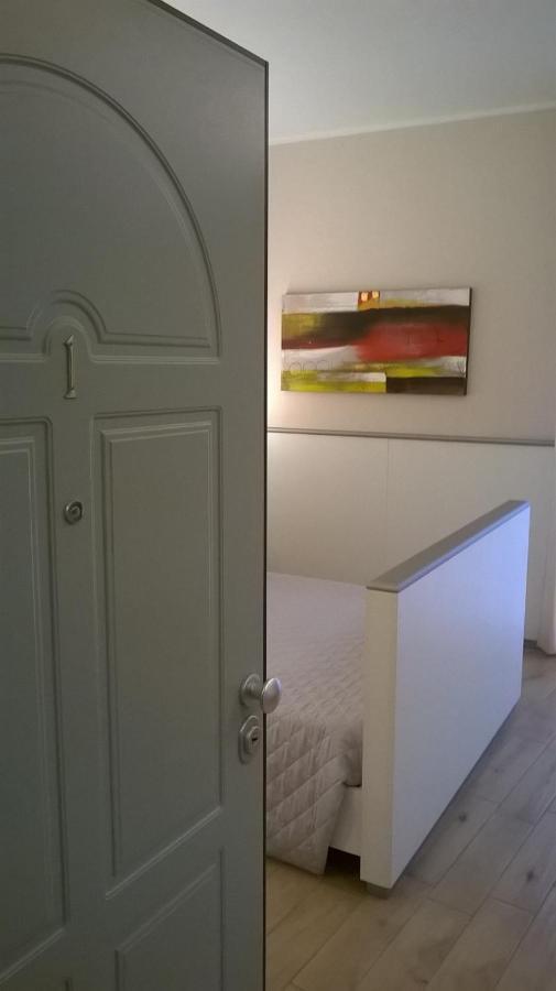 Appartement Monolocale Di Via Mameli à Vérone Extérieur photo